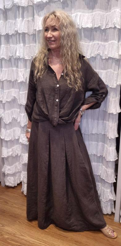 Pleated Front Elastic Back Skirt
